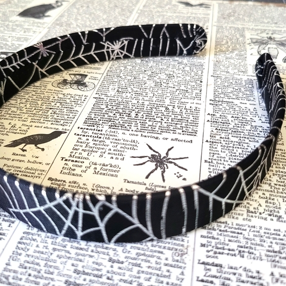 Spider Web Headband - Picture 3 of 3